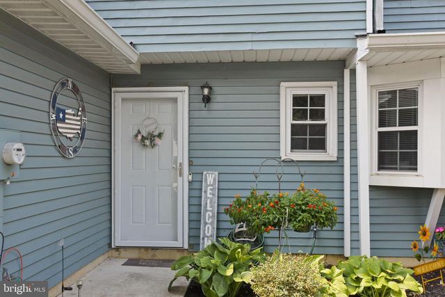 7 FAIRFAX CT, Bordentown, NJ 08505