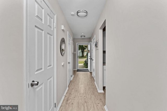 7 FAIRFAX CT, Bordentown, NJ 08505