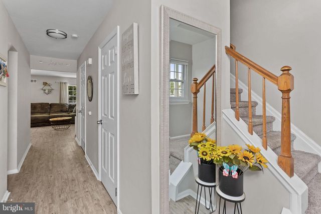 7 FAIRFAX CT, Bordentown, NJ 08505