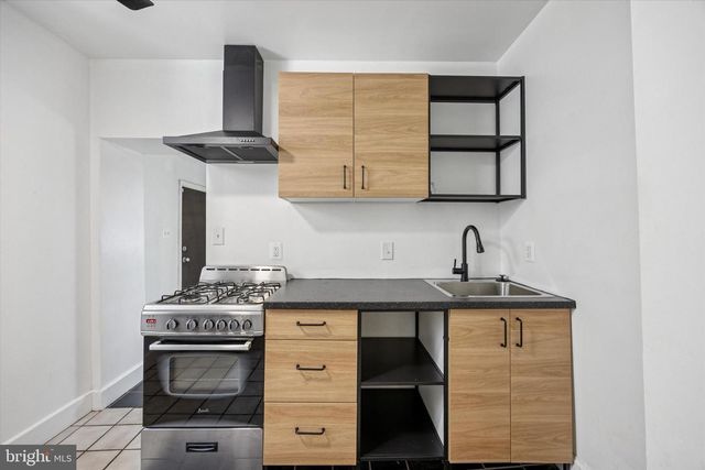 1235 E BERKS ST, Philadelphia, PA 19125