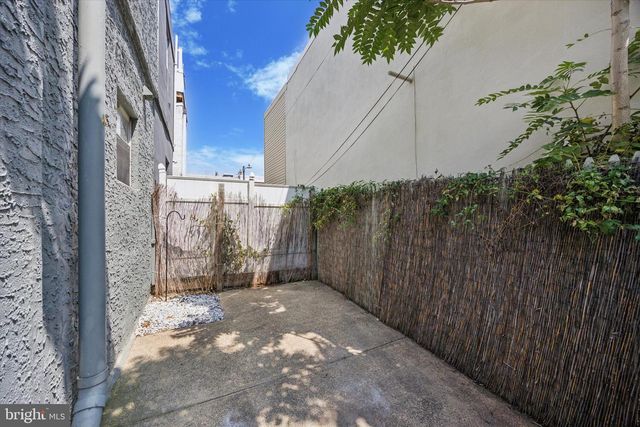 1235 E BERKS ST, Philadelphia, PA 19125