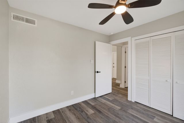 6038 Dooley Drive, The Colony, TX 75056
