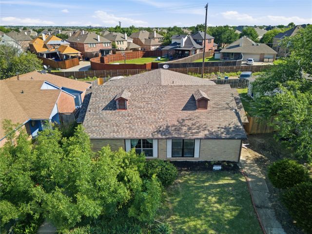 6038 Dooley Drive, The Colony, TX 75056
