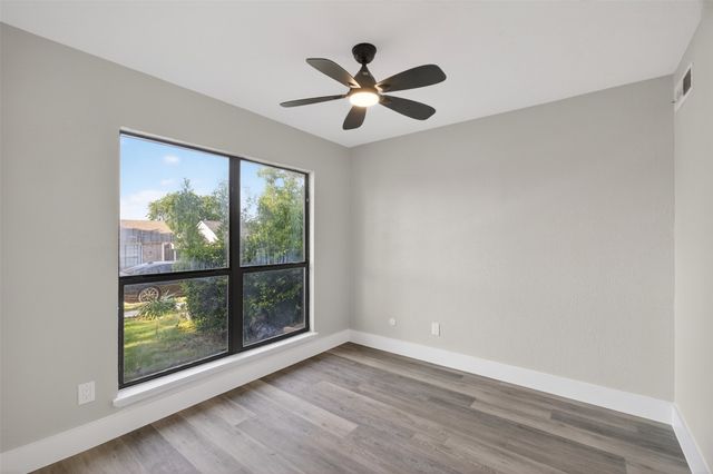 6038 Dooley Drive, The Colony, TX 75056