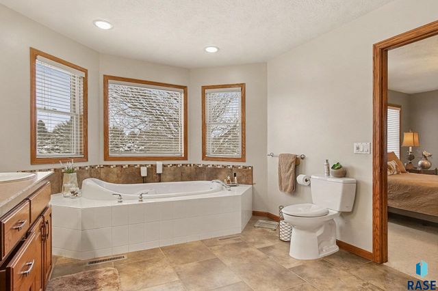 26867 469th Ave Avenue, Sioux Falls, SD 57106