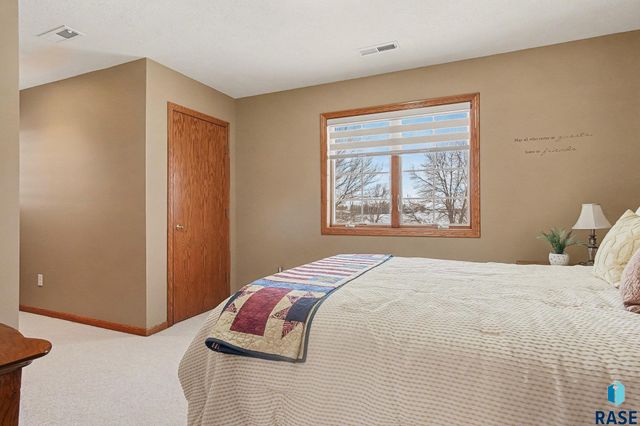 26867 469th Ave Avenue, Sioux Falls, SD 57106