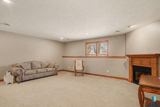 26867 469th Ave Avenue, Sioux Falls, SD 57106