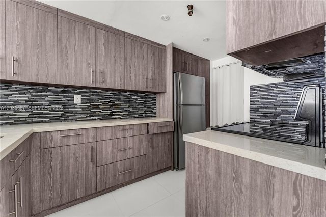 1717 N Bayshore Dr A-1650, Miami, FL 33132