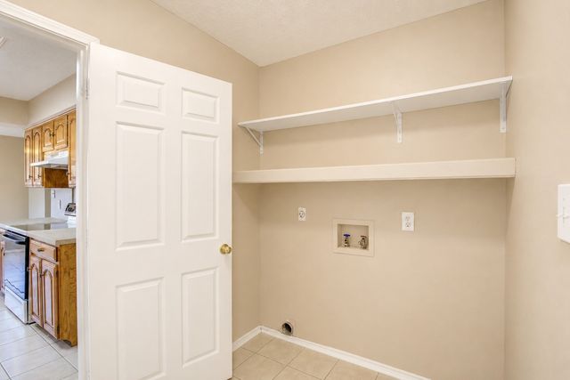 7724 Pebblebrook Drive, Watauga, TX 76148