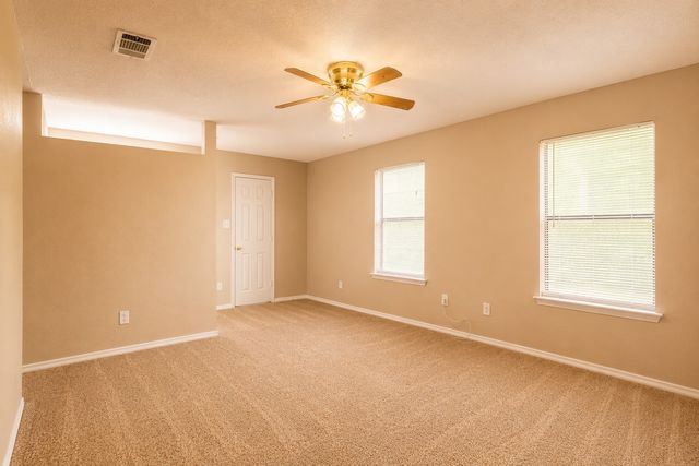 7724 Pebblebrook Drive, Watauga, TX 76148