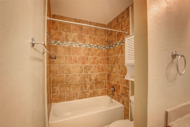 7724 Pebblebrook Drive, Watauga, TX 76148