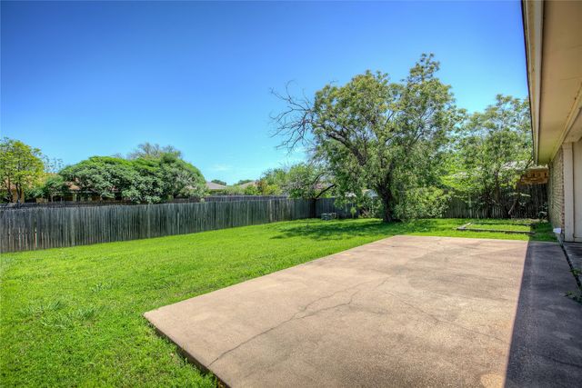 7724 Pebblebrook Drive, Watauga, TX 76148