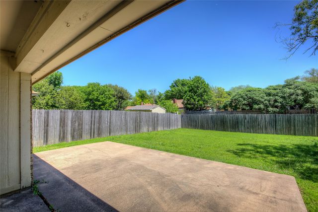 7724 Pebblebrook Drive, Watauga, TX 76148