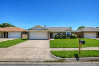 7724 Pebblebrook Drive, Watauga, TX 76148