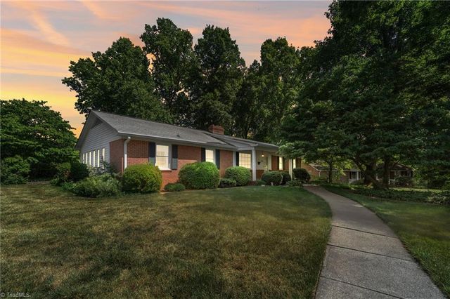 3533 Woodmere Place, Winston-salem, NC 27106