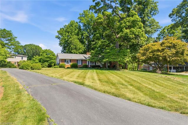 3533 Woodmere Place, Winston-salem, NC 27106