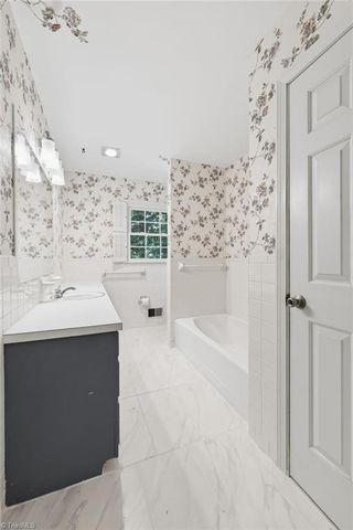 3533 Woodmere Place, Winston-salem, NC 27106