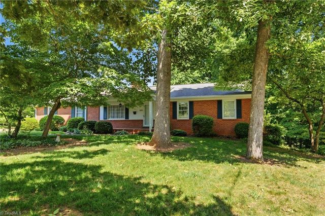 3533 Woodmere Place, Winston-salem, NC 27106
