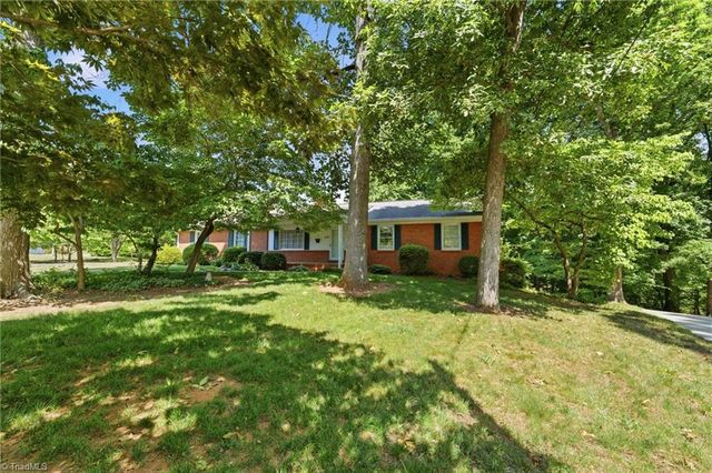 3533 Woodmere Place, Winston-salem, NC 27106