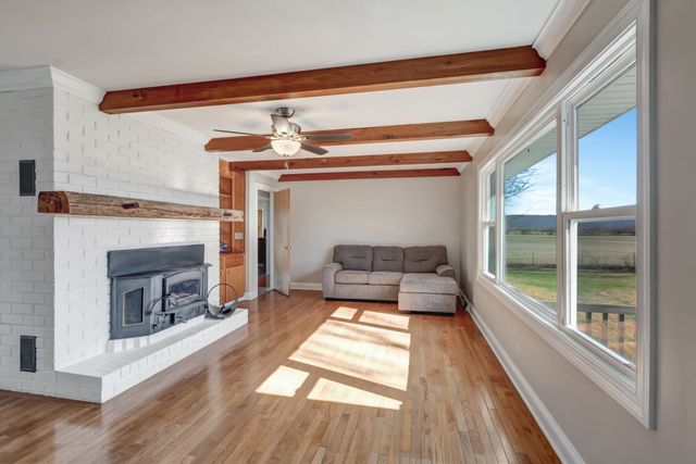 358 Stephenson Rd, Hillsboro, TN 37342