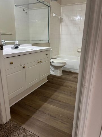 5180 NORTHRIDGE ROAD 105, Sarasota, FL 34238