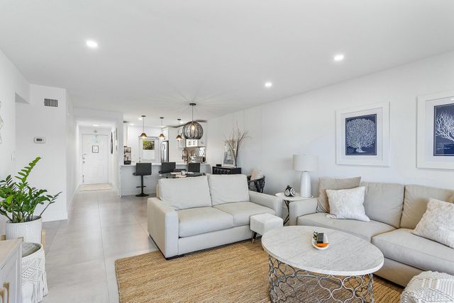 330 N Federal Highway, Deerfield Beach, FL 33441