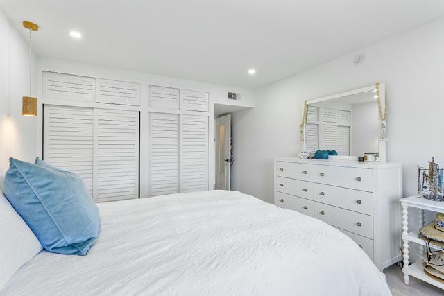 330 N Federal Highway, Deerfield Beach, FL 33441