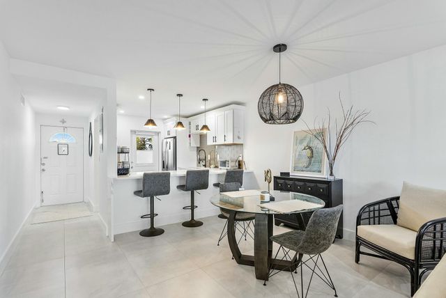 330 N Federal Highway, Deerfield Beach, FL 33441