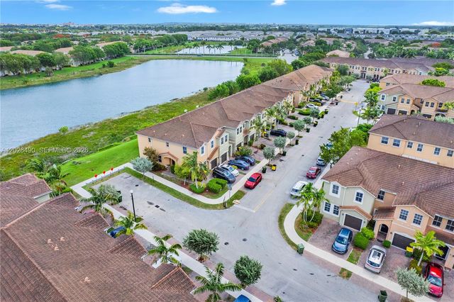 2377 SE 14th St, Homestead, FL 33035