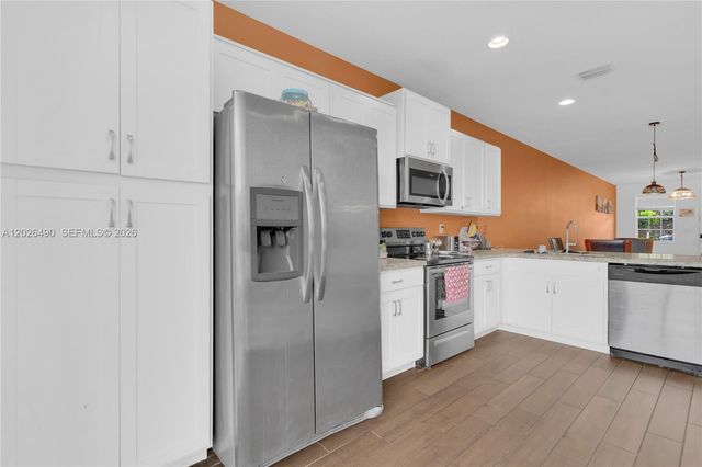 2377 SE 14th St, Homestead, FL 33035
