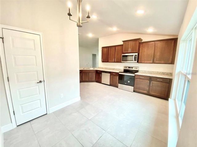 4494 NW 2ND AVE, Ocala, FL 34475