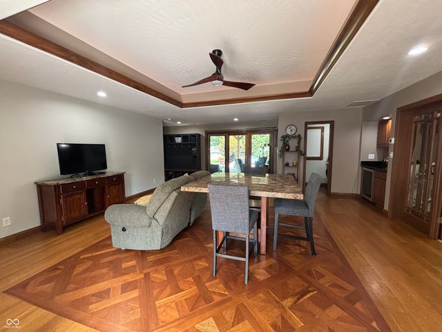 72 E Maple Drive, Franklin, IN 46131