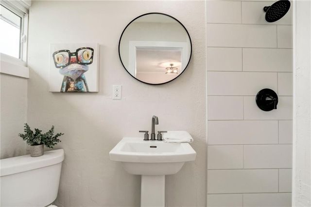 3021 S 46th Terrace, Kansas City, KS 66106