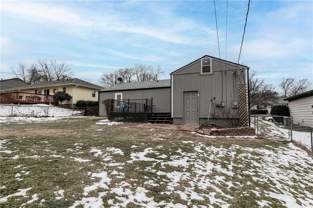 3021 S 46th Terrace, Kansas City, KS 66106