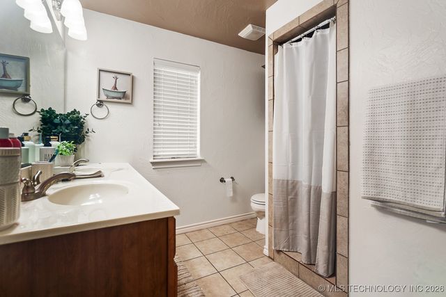 4627 Lakeshore Drive, Ardmore, OK 73401