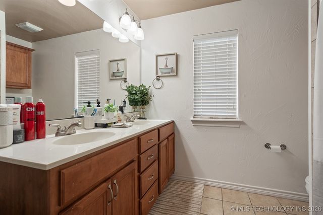 4627 Lakeshore Drive, Ardmore, OK 73401