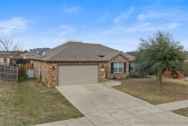 4627 Lakeshore Drive, Ardmore, OK 73401