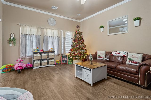 4627 Lakeshore Drive, Ardmore, OK 73401