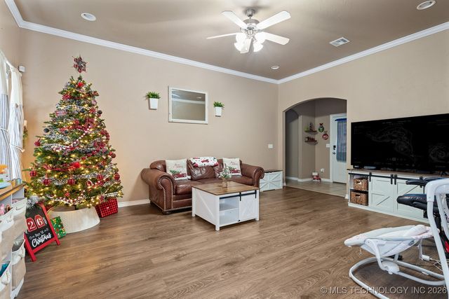 4627 Lakeshore Drive, Ardmore, OK 73401