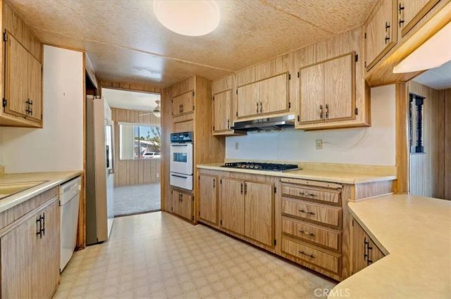 28911 Via La Rueda, Murrieta, CA 92563