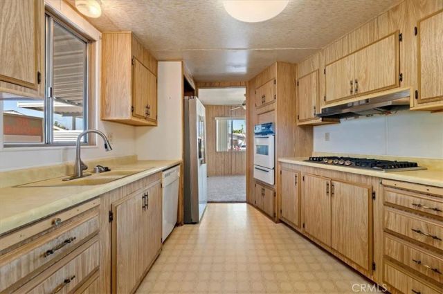 28911 Via La Rueda, Murrieta, CA 92563