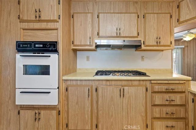 28911 Via La Rueda, Murrieta, CA 92563