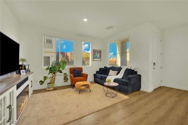 129 Laguna Commons Lane, Henderson, NV 89015
