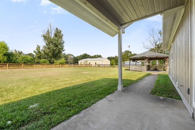 28081 Ivy Oaks Lane, Splendora, TX 77372