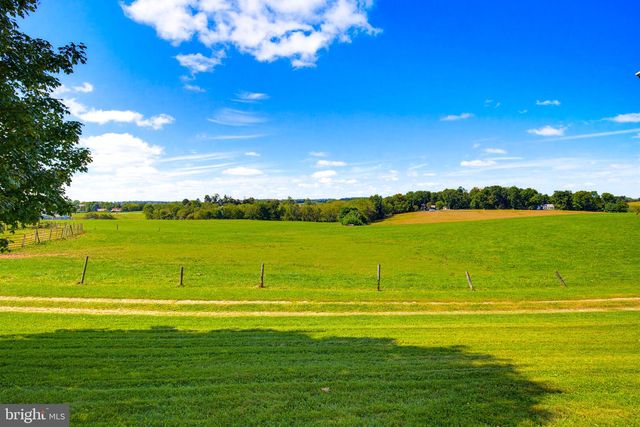 367 STRAWBERRY RD, New Freedom, PA 17349