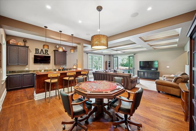 24 Bridlewood Road, Northbrook, IL 60062