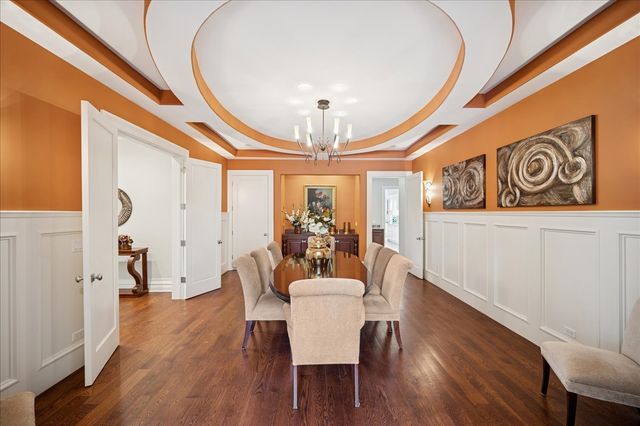 24 Bridlewood Road, Northbrook, IL 60062