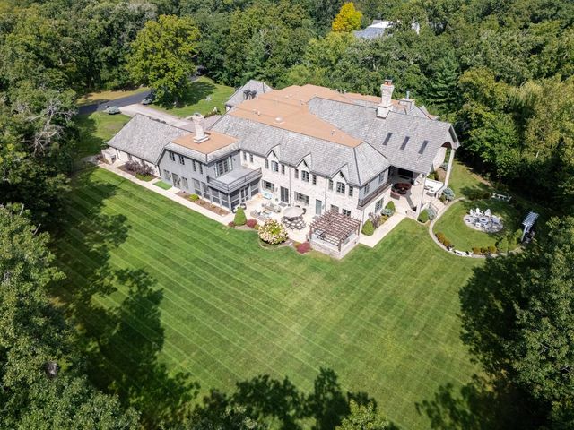 24 Bridlewood Road, Northbrook, IL 60062