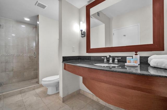 18001 Collins Ave 917, Sunny Isles Beach, FL 33160