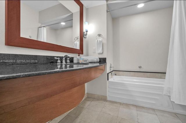18001 Collins Ave 917, Sunny Isles Beach, FL 33160